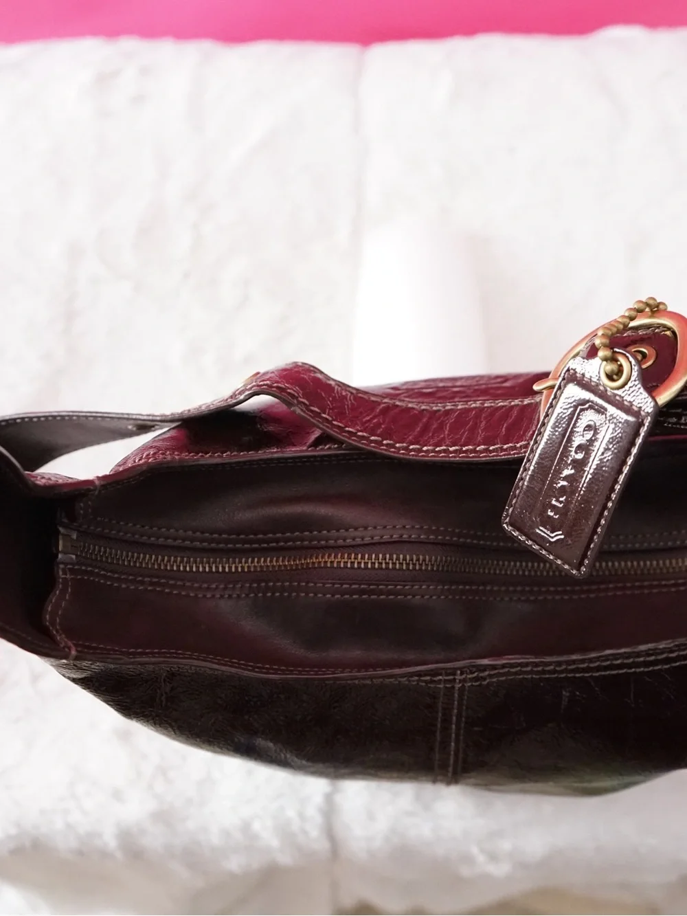 Vintage Y2K Coach Bleecker Sophie Crinkled Patent Leather Duffle Bag 12387 Choco